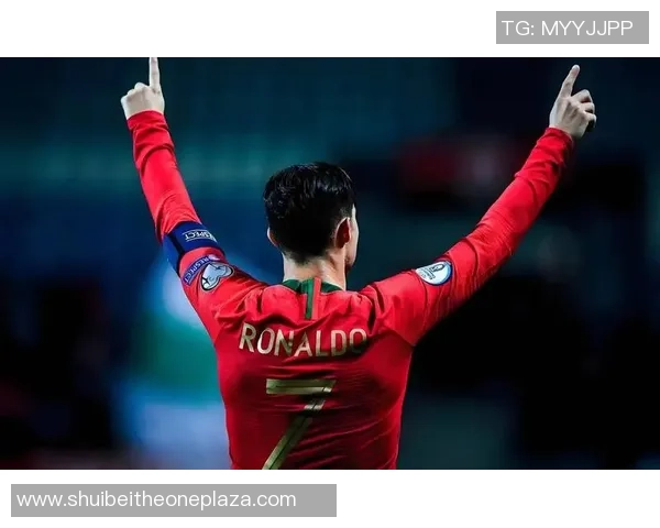 C罗足球精彩瞬间集锦 盘点他场上经典动作与超凡技艺